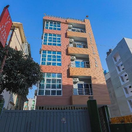Hotel Tiktok Kathmandu Bagian luar foto