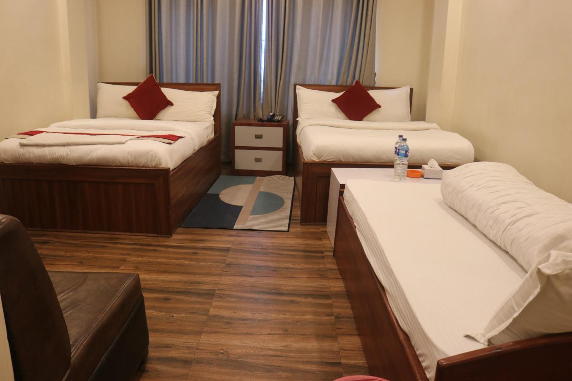 Hotel Tiktok Kathmandu Bagian luar foto