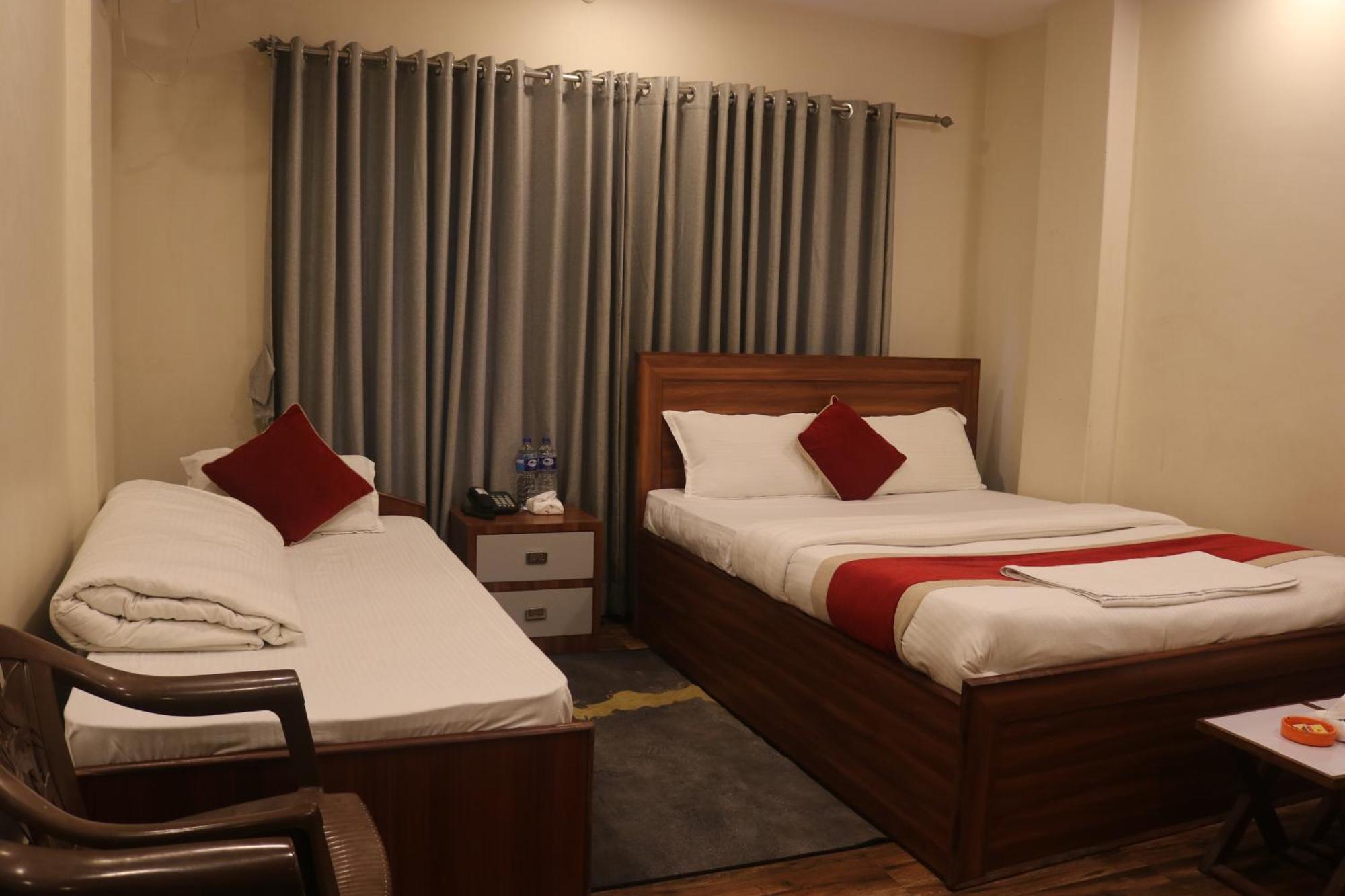 Hotel Tiktok Kathmandu Bagian luar foto